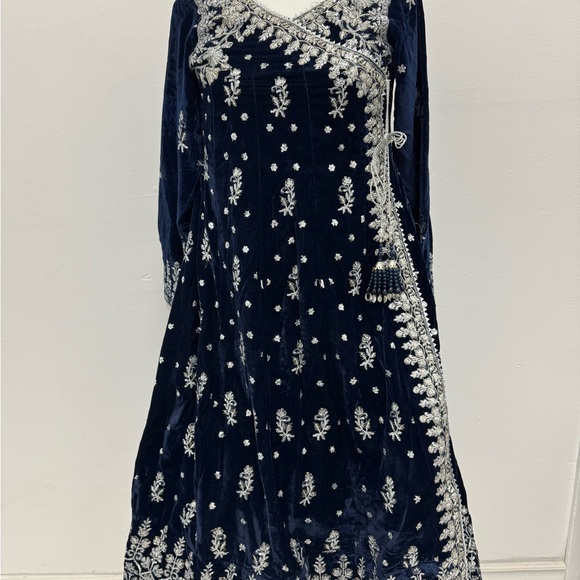 Asim Jofa Wedding Collection Dress Suit - Picture 2 of 3